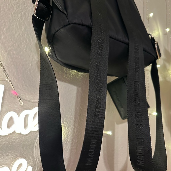 • Steve Madden Backpack • - Picture 4 of 4